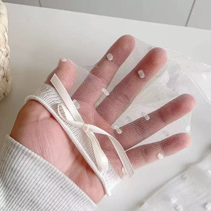 🧦 Officiell butik – Andningsbara strumpor i issilk med prickig design