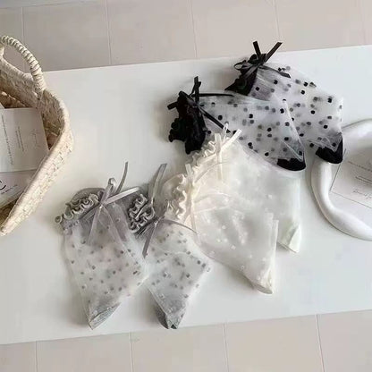 🧦 Officiell butik – Andningsbara strumpor i issilk med prickig design